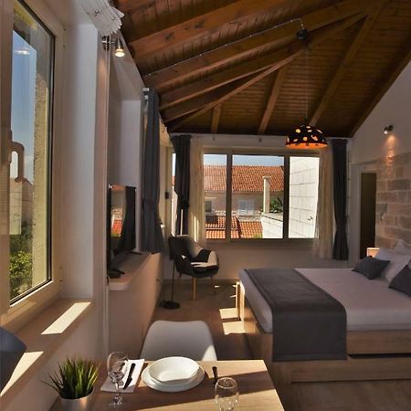 Apartments4You Supetar-The Best And Most Popular Apartments For Discovering The Island - Free Parking - 200 Meters From The Beach Eksteriør billede