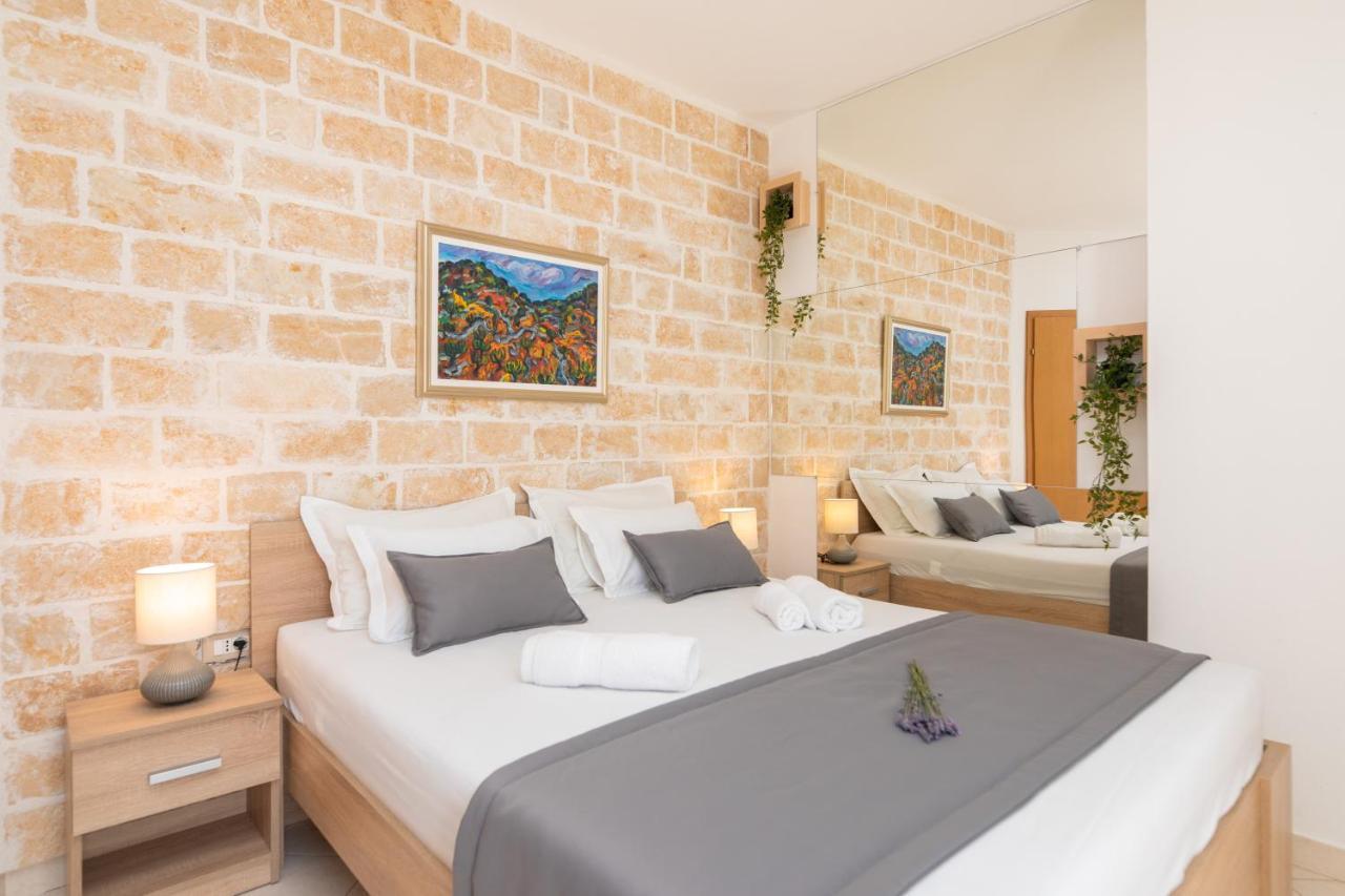 Apartments4You Supetar-The Best And Most Popular Apartments For Discovering The Island - Free Parking - 200 Meters From The Beach Eksteriør billede