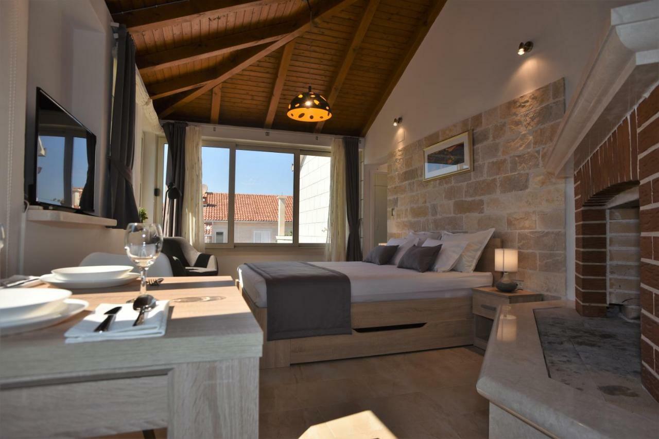 Apartments4You Supetar-The Best And Most Popular Apartments For Discovering The Island - Free Parking - 200 Meters From The Beach Eksteriør billede